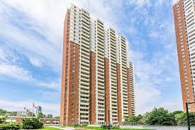 1-massey-square-toronto-east-york-ontario-e13725826