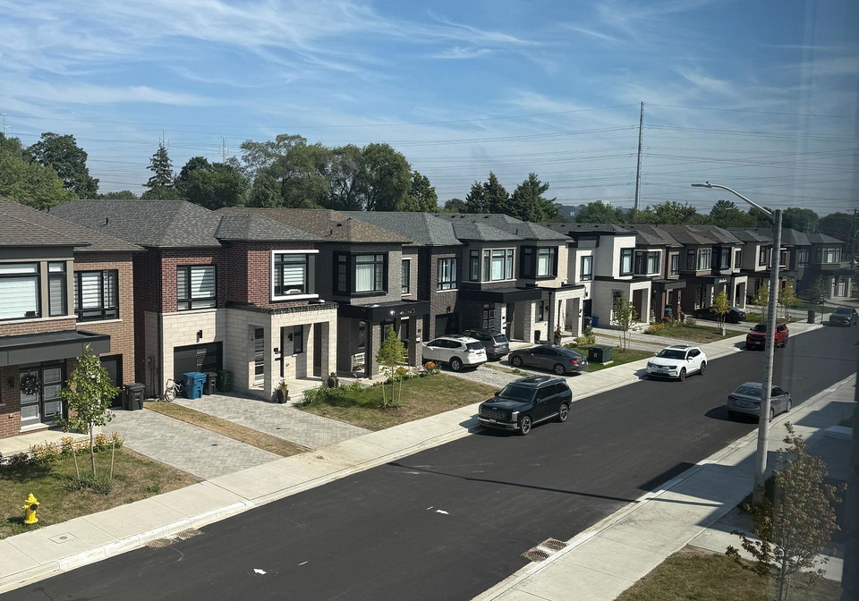 37-danielle-moore-circle-toronto-scarborough-ontario-e13726380