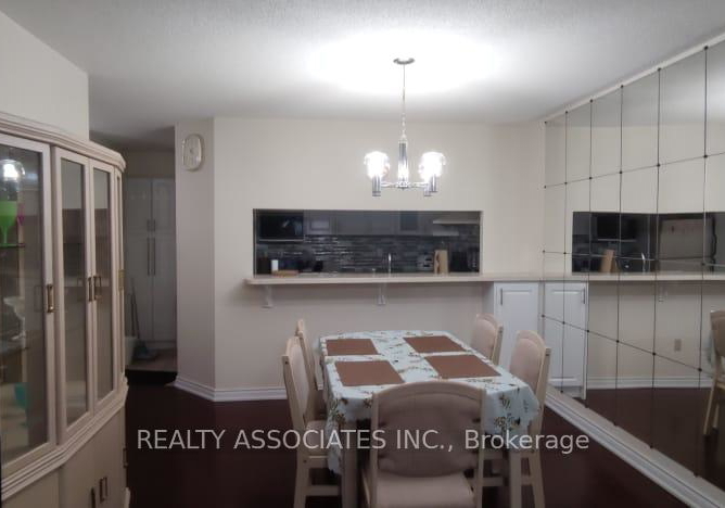 330-alton-towers-circle-toronto-scarborough-ontario-e13727112