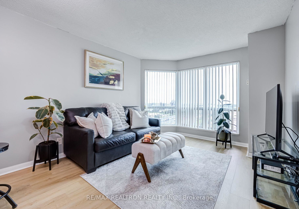 11-lee-centre-drive-toronto-scarborough-ontario-e13727692