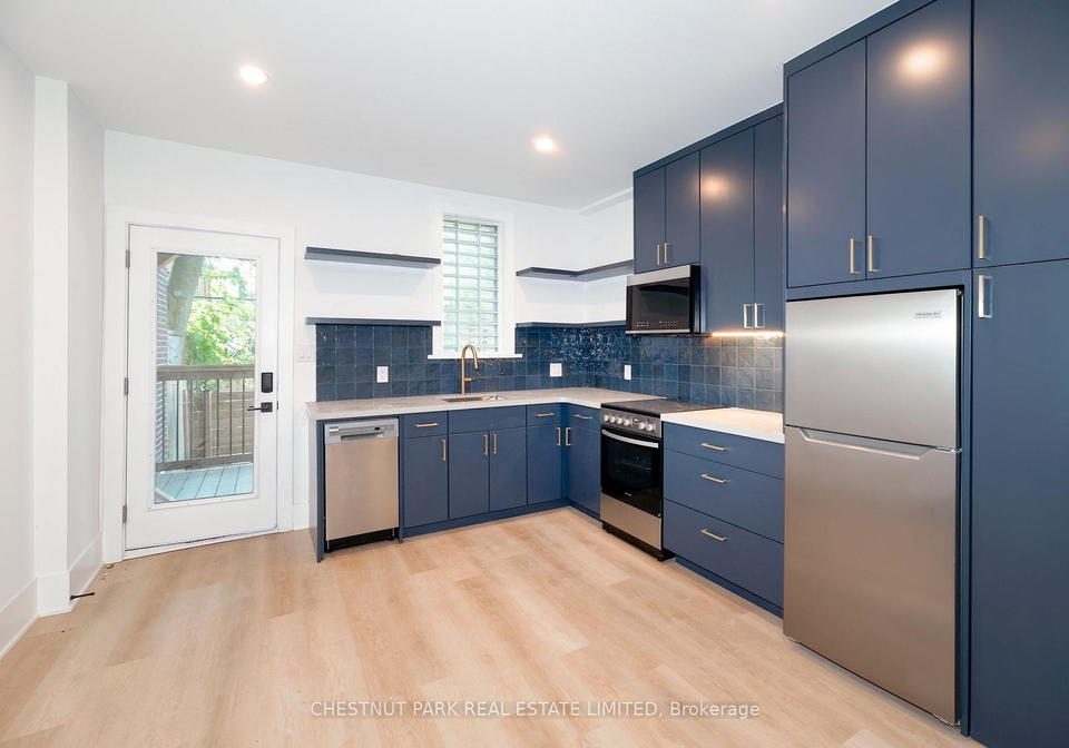 1105-queen-street-e-toronto-toronto-ontario-e13728108