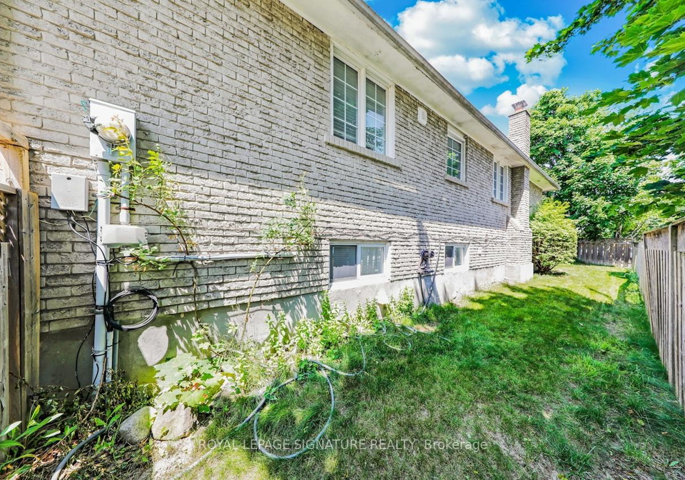 1905-rosefield-road-pickering-ontario-e13728350