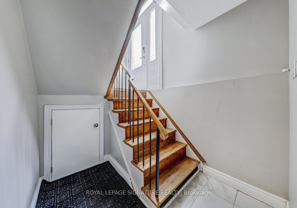 1905-rosefield-road-pickering-ontario-e13728350