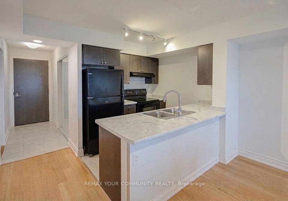1346-e-danforth-road-e-toronto-scarborough-ontario-e13728894