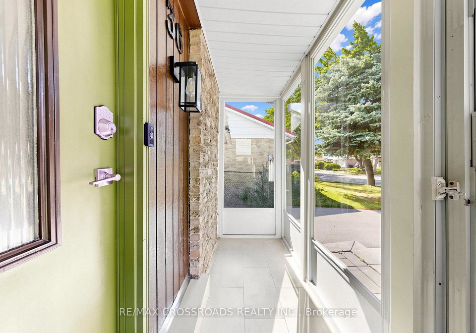36-united-square-toronto-scarborough-ontario-e13729032