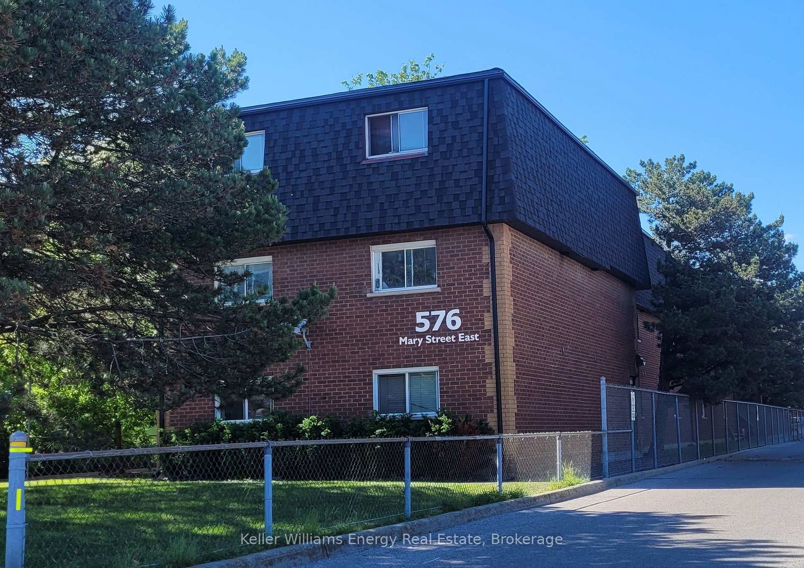 576-mary-street-e-whitby-ontario-e13729192