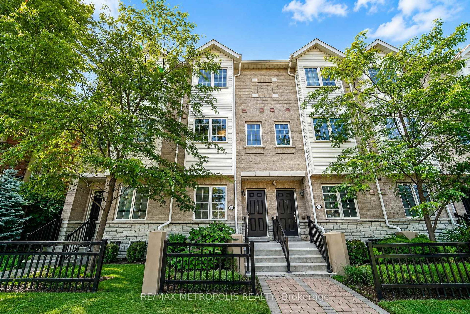 3767b-st-claire-avenue-e-toronto-scarborough-ontario-e13729246