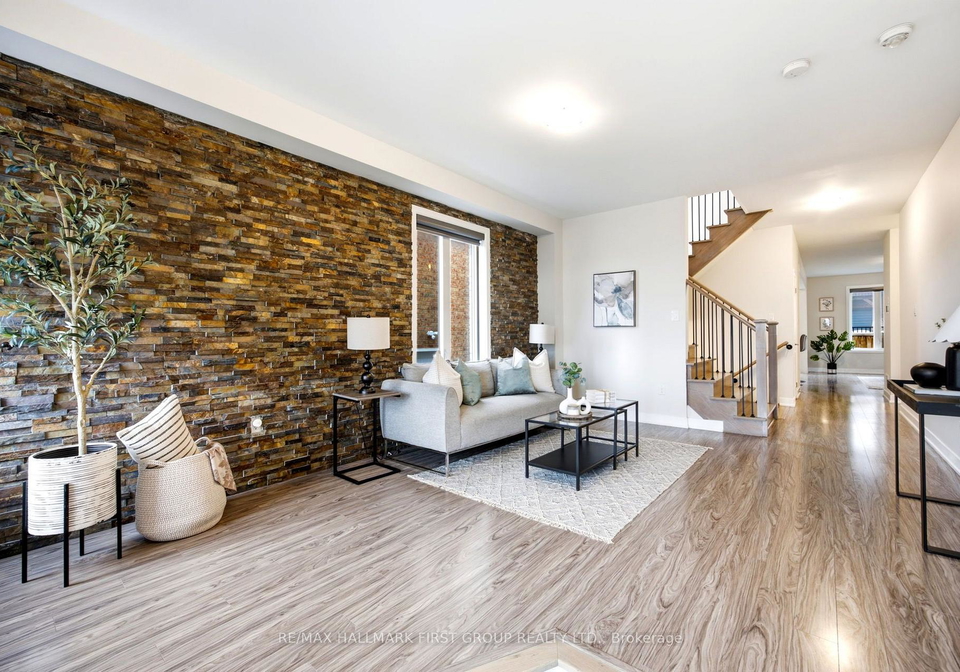 142-vanier-street-whitby-ontario-e13729370