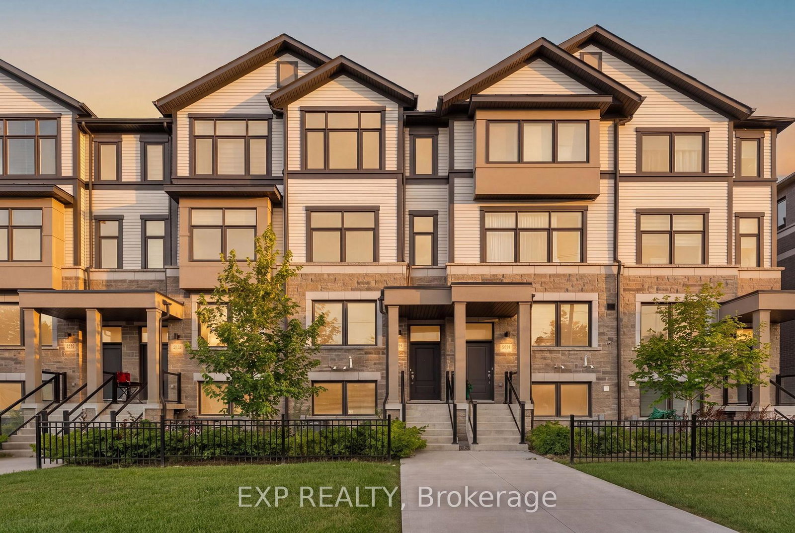 388-okanagan-path-oshawa-ontario-e13729404