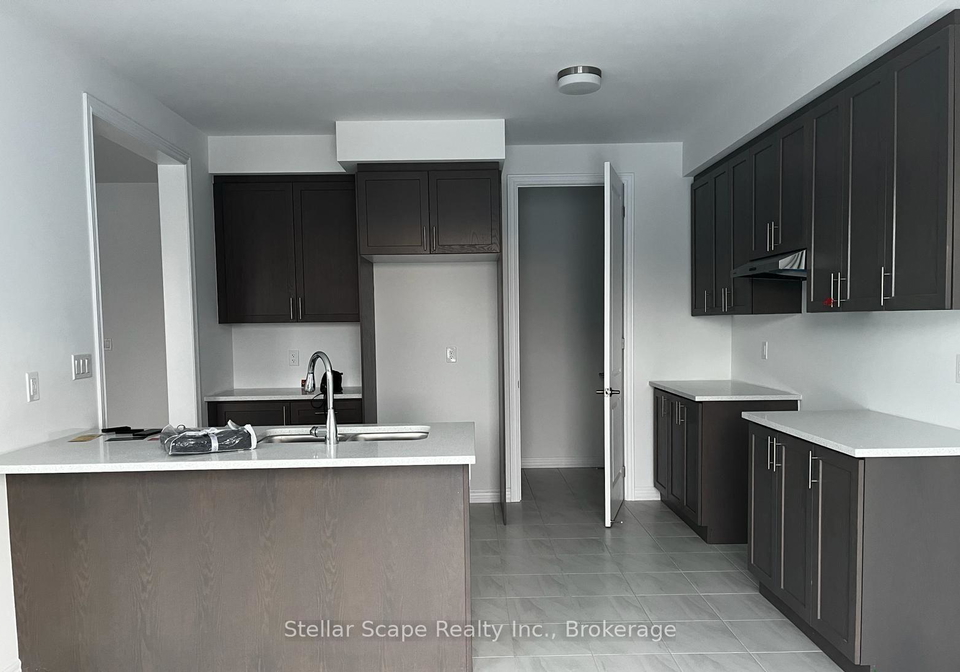 2068-verne-bowen-street-oshawa-ontario-e13729794