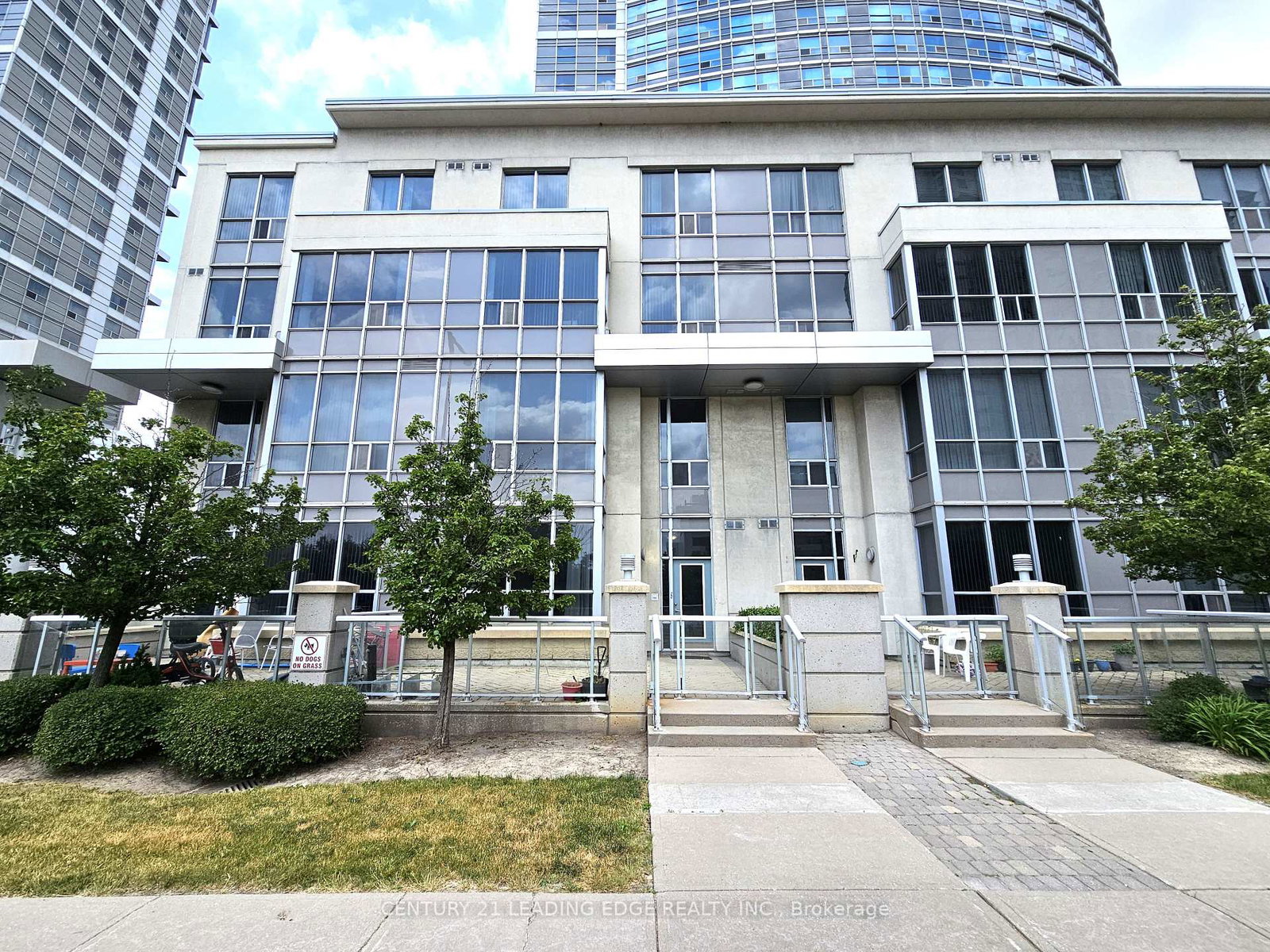 38-lee-centre-drive-toronto-scarborough-ontario-e13730532