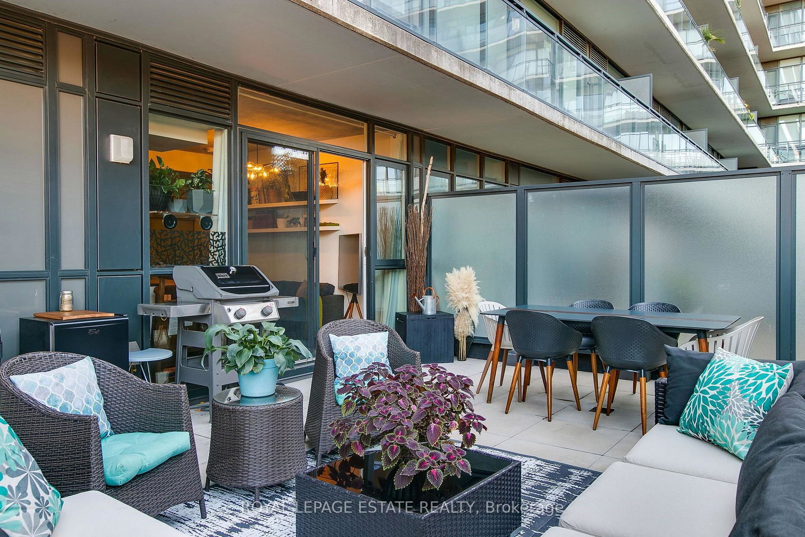 1190-dundas-street-e-toronto-toronto-ontario-e13731392