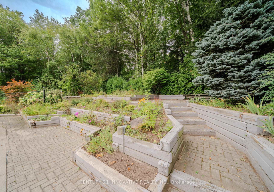 1058-chelsea-court-oshawa-ontario-e13731660