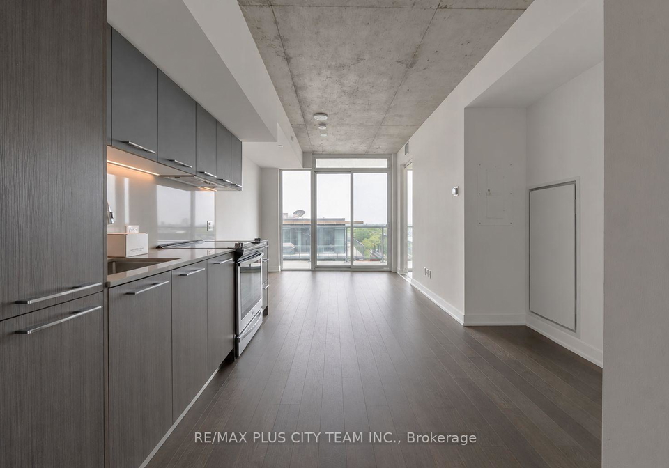 25-baseball-place-toronto-toronto-ontario-e13732036