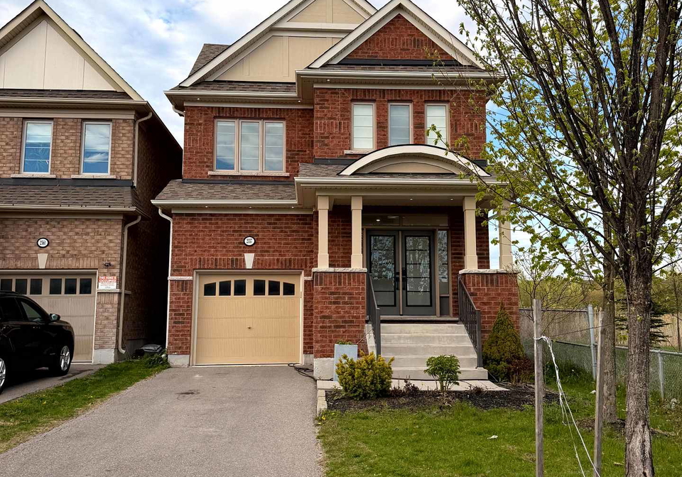 2557-bandsman-crescent-oshawa-ontario-e13732852