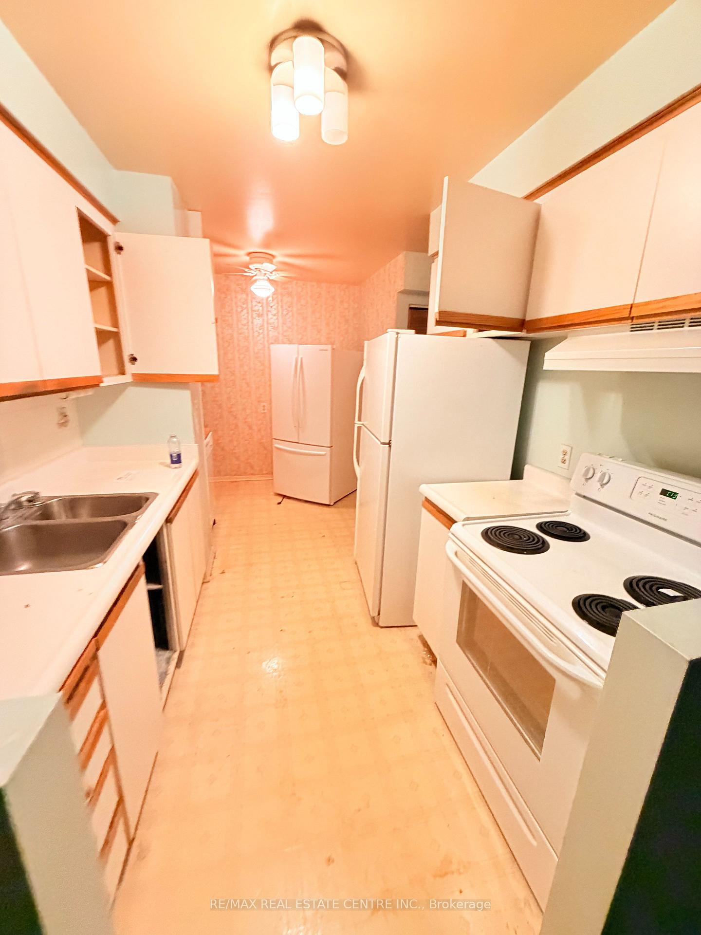 1028-bridletowne-circle-toronto-scarborough-ontario-e13734884