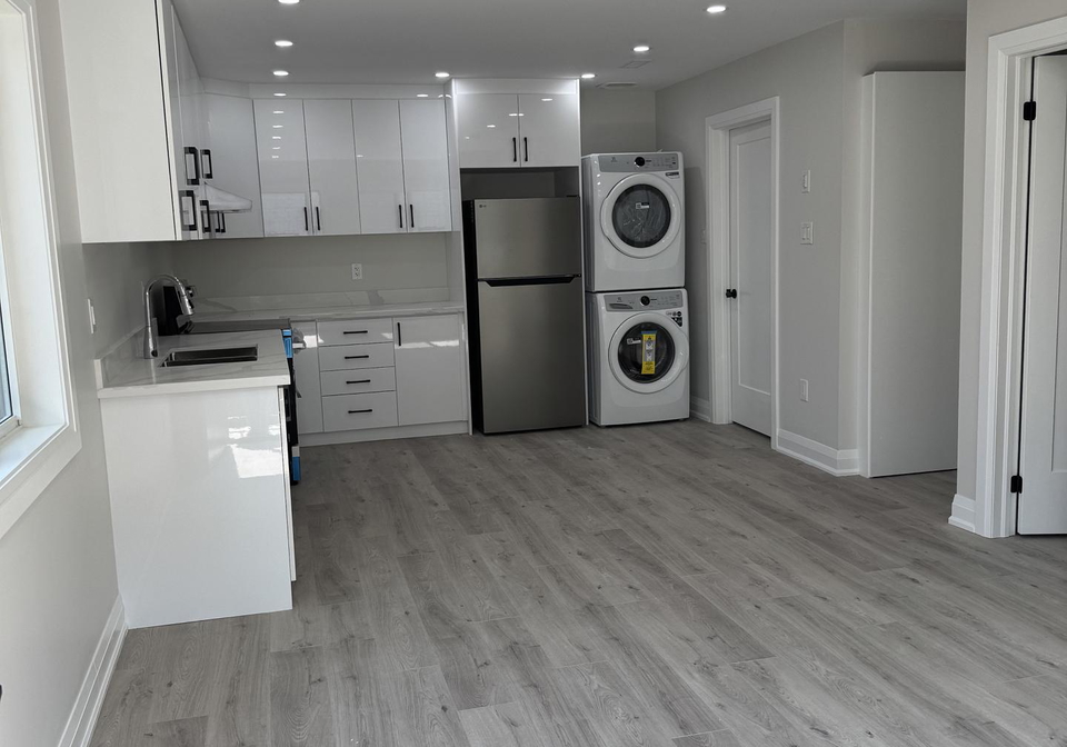 101-minerva-avenue-toronto-scarborough-ontario-e13735060