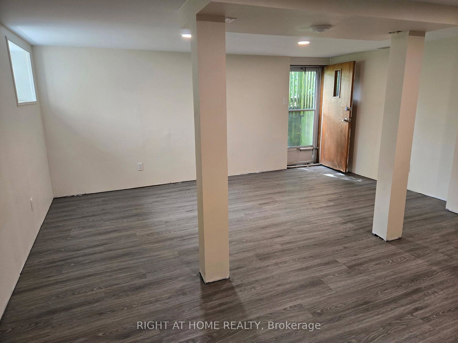 109-furnival-road-s-toronto-east-york-ontario-e13735132