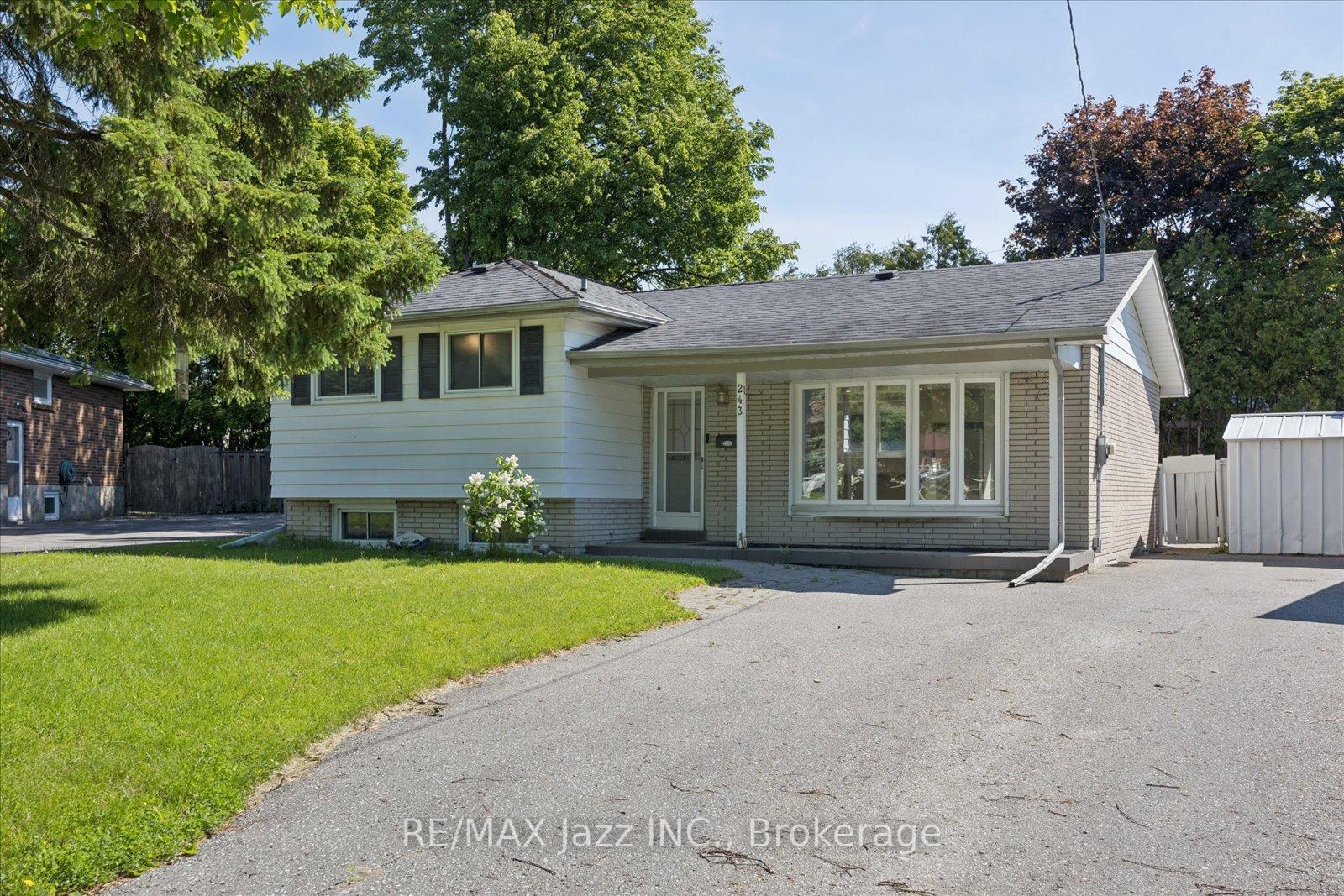 243-acadia-drive-oshawa-ontario-e13735430