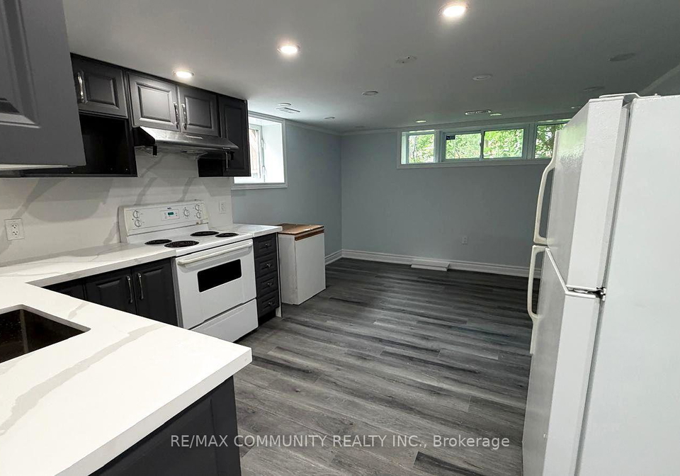 51-sharbot-avenue-toronto-scarborough-ontario-e13736038