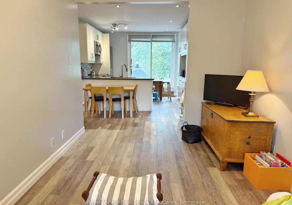 157-glenmore-road-toronto-toronto-ontario-e13737576
