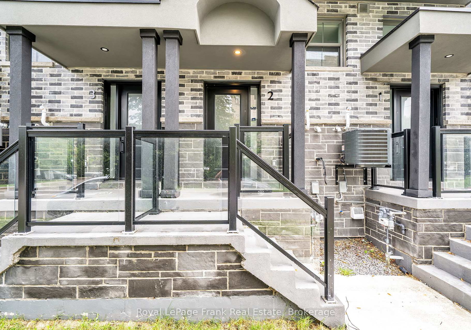200-railway-engine-house-way-whitby-ontario-e13737854