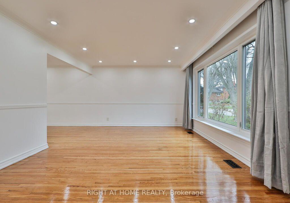 9-allister-avenue-toronto-scarborough-ontario-e13737924