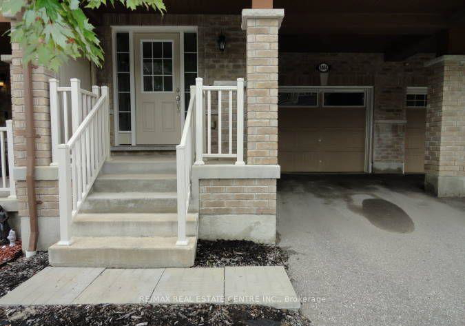 1084-silk-street-pickering-ontario-e13738172