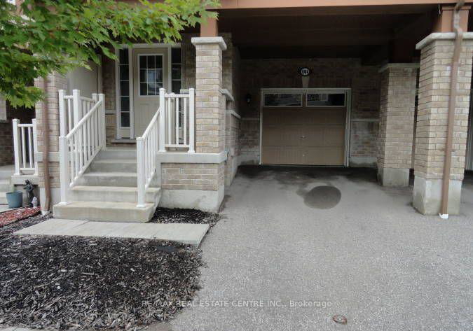 1084-silk-street-pickering-ontario-e13738172