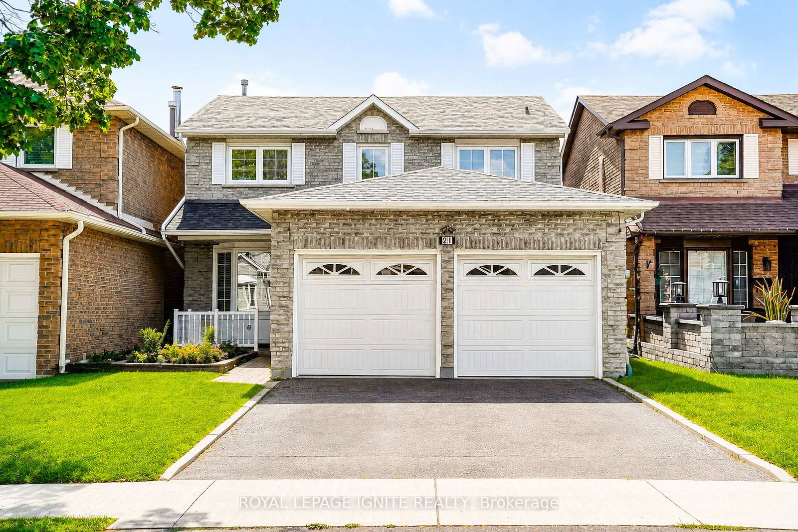 21-halfmoon-square-toronto-scarborough-ontario-e13738810