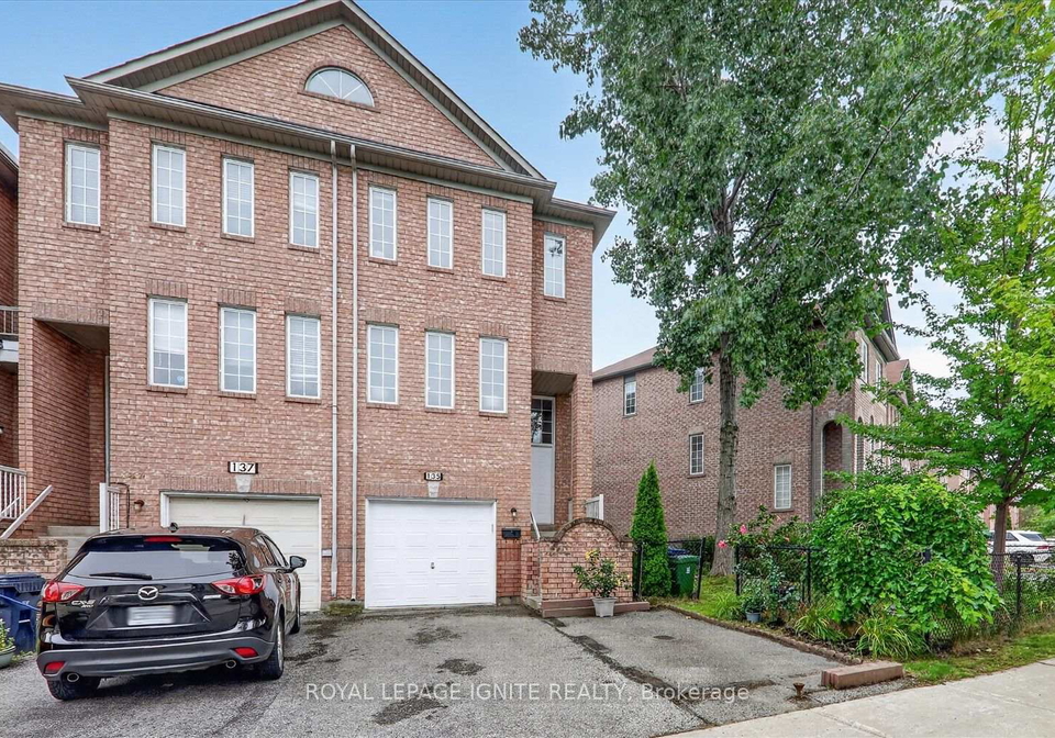 135-conn-smythe-drive-toronto-scarborough-ontario-e13739142