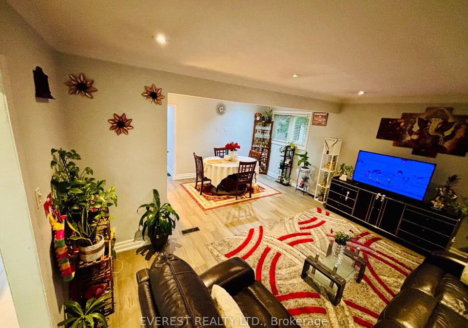 130-portsdown-road-toronto-scarborough-ontario-e13739394
