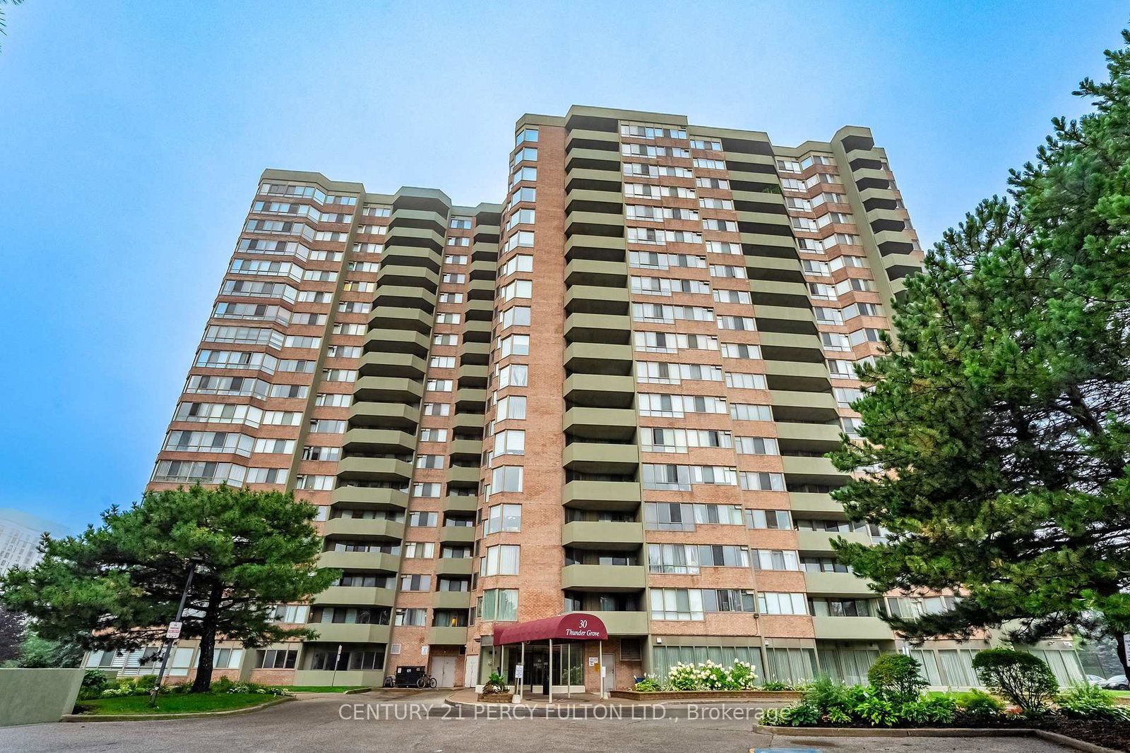 30-thunder-grove-toronto-scarborough-ontario-e13741294