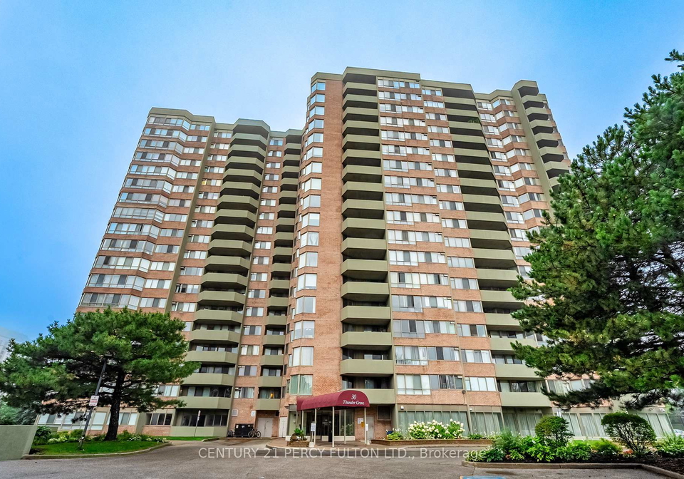 30-thunder-grove-toronto-scarborough-ontario-e13741294