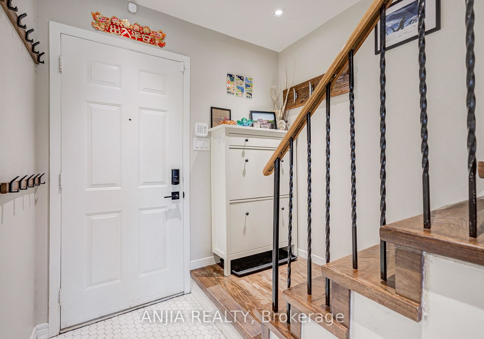 8-maresfield-drive-toronto-scarborough-ontario-e13741646