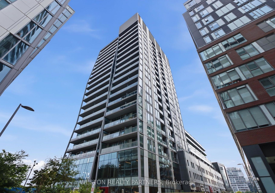 15-baseball-place-toronto-toronto-ontario-e13742816