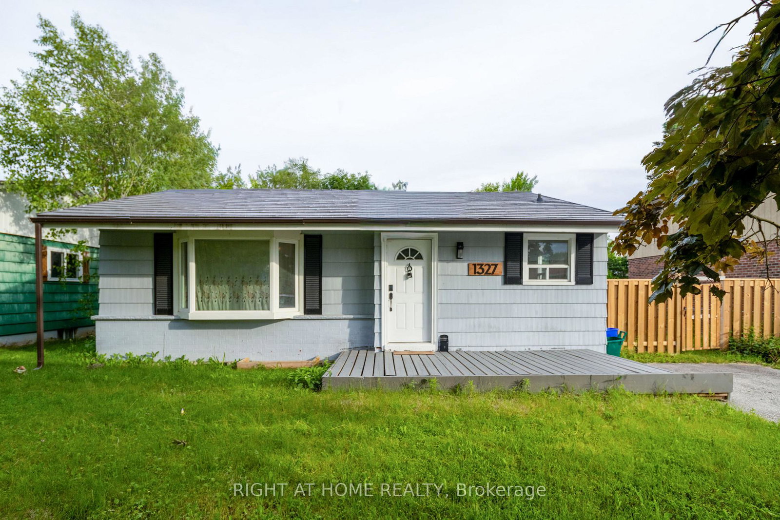 1327-commerce-street-pickering-ontario-e13743250