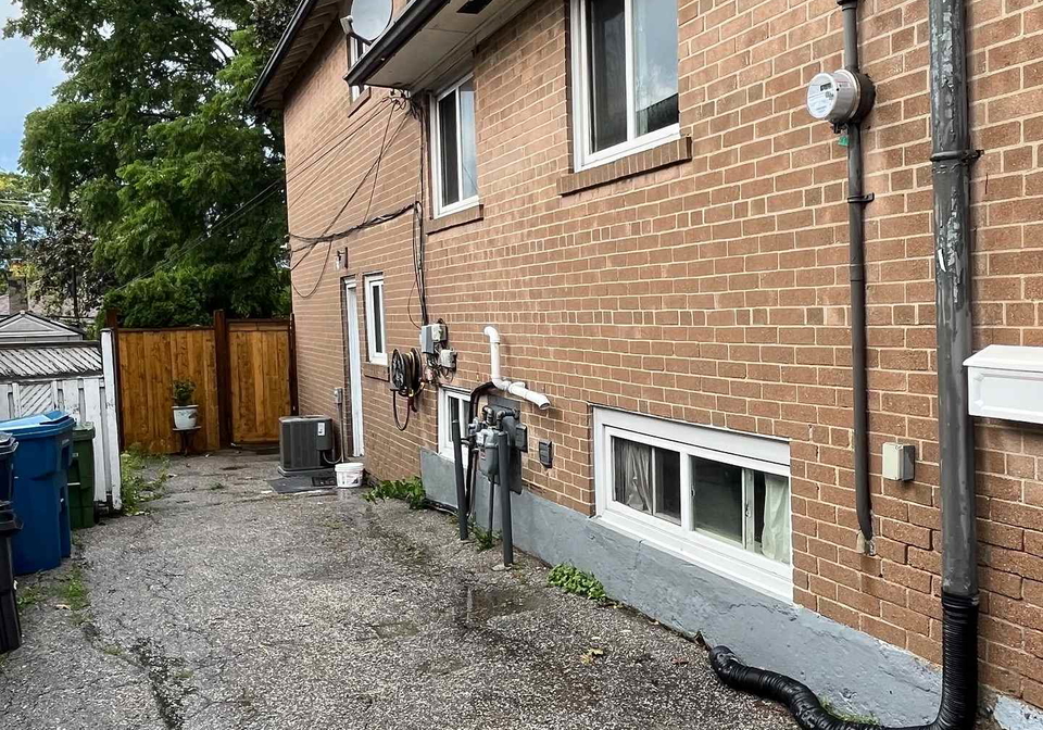 40-pender-crescent-toronto-scarborough-ontario-e13743286