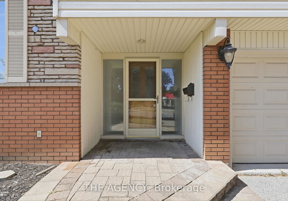 364-adelaide-avenue-e-oshawa-ontario-e13744942