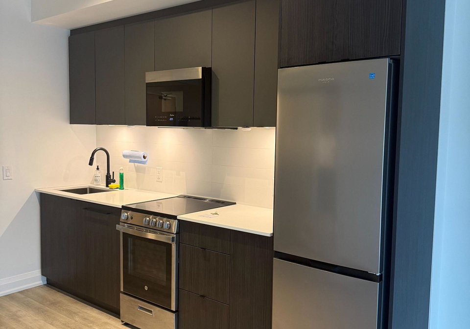 2369-danforth-avenue-toronto-toronto-ontario-e13745954