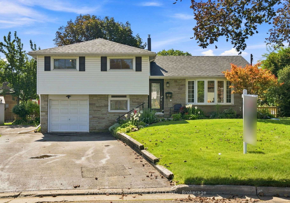 843-carnation-court-oshawa-ontario-e13746068