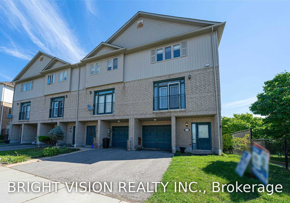 1543-hummingbird-court-pickering-ontario-e13746960