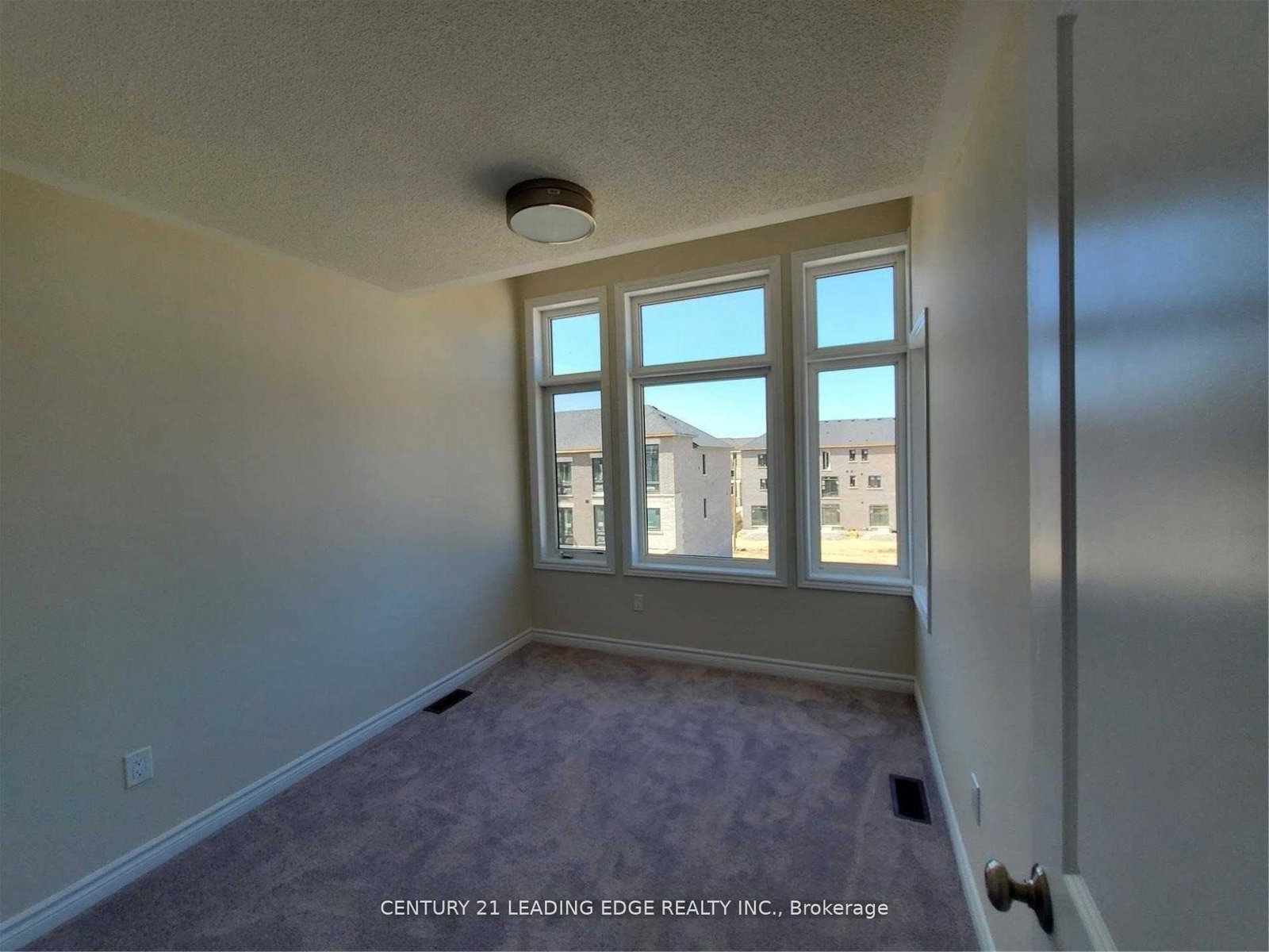29-douet-lane-ajax-ontario-e13748278