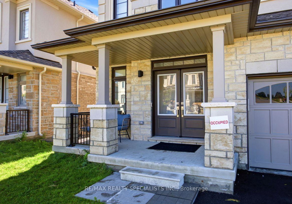 27-salmon-crescent-clarington-ontario-e13749026