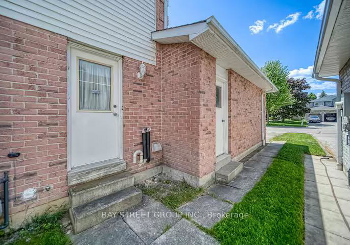 27-gladiola-court-whitby-ontario-e13749194