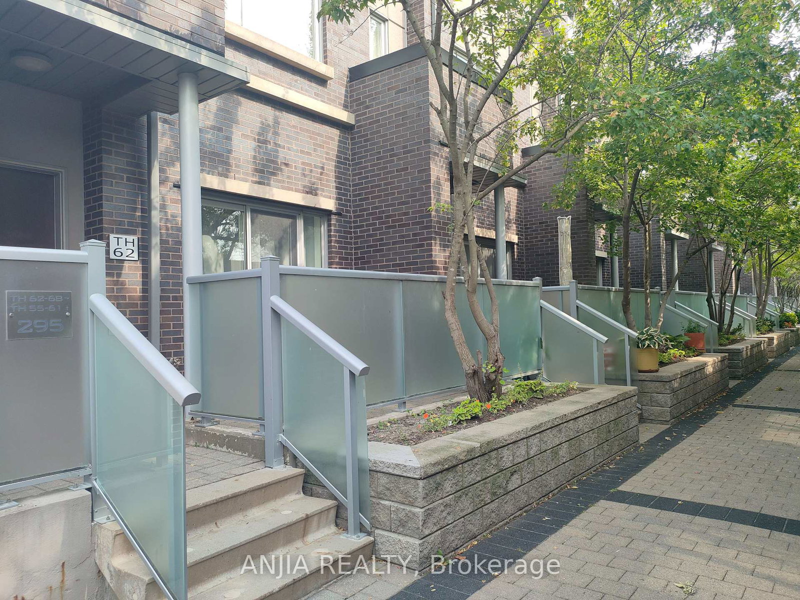 295-village-green-square-toronto-scarborough-ontario-e13749572