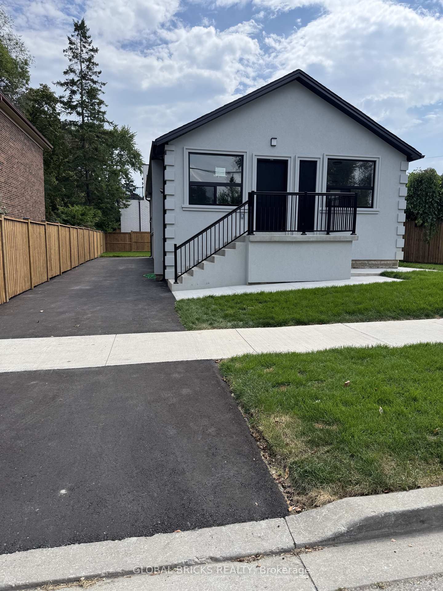 101-minerva-avenue-toronto-scarborough-ontario-e13749714