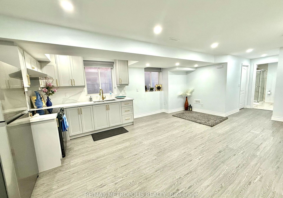 68-maskell-crescent-whitby-ontario-e13749778