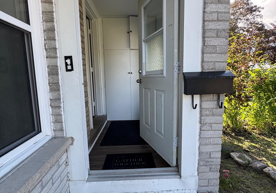 357-durham-court-oshawa-ontario-e13749940