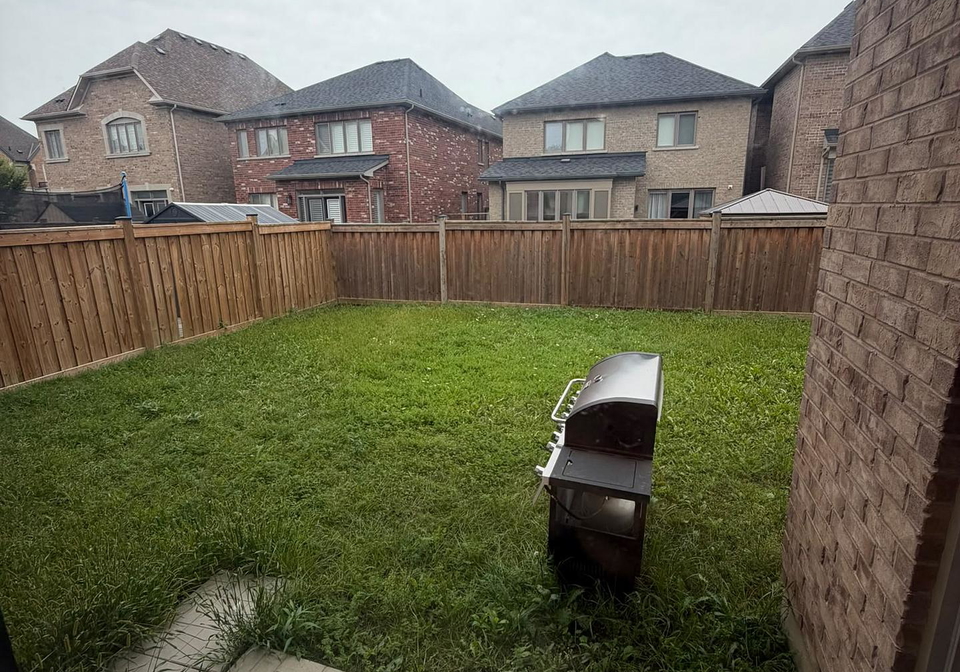 17-micklefield-avenue-whitby-ontario-e13750458